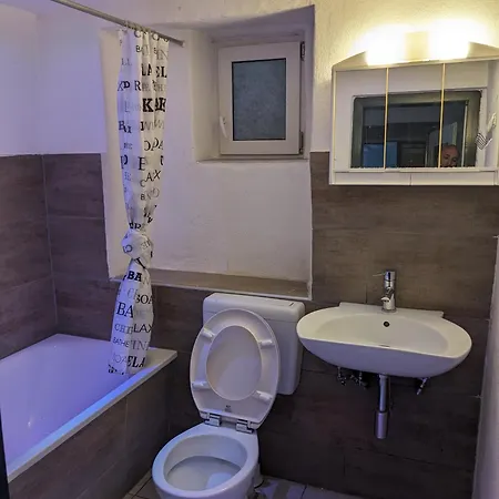 4 Persons In De Eifel