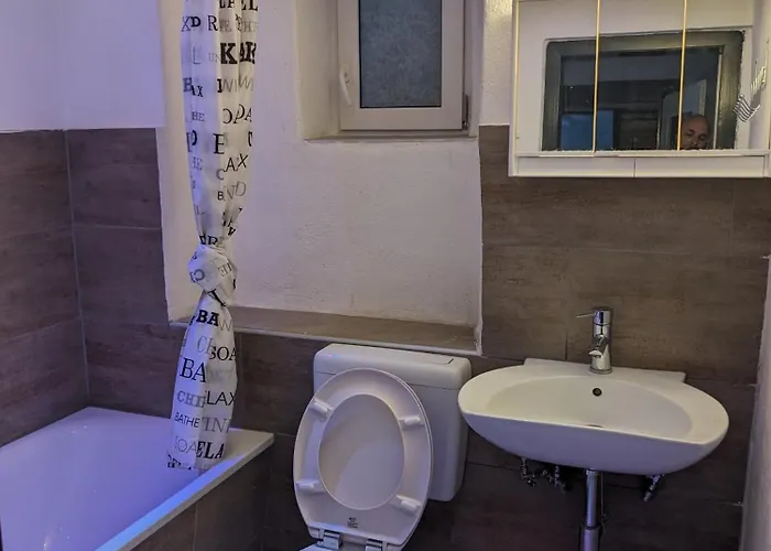 4 Persons In De Eifel